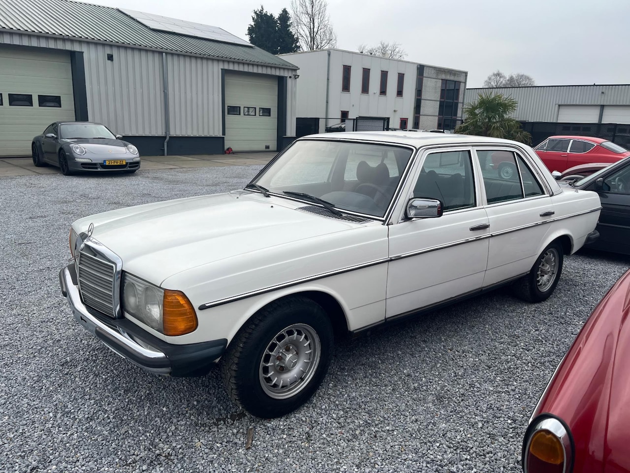 Mercedes-Benz 200-280 (W123) - 200 200 - AutoWereld.nl