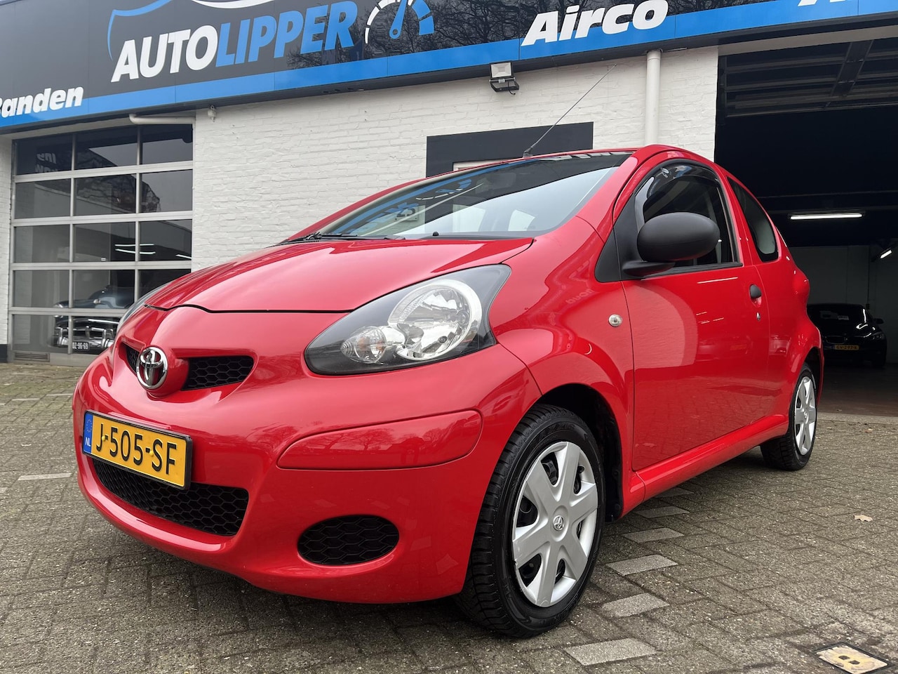 Toyota Aygo - 1.0-12V Access /All season banden - AutoWereld.nl