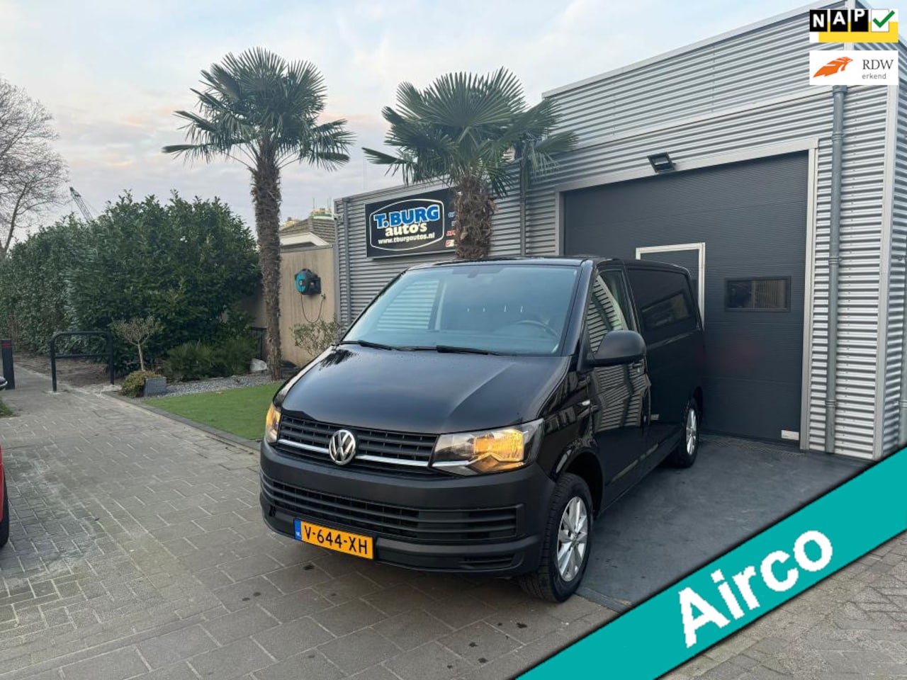 Volkswagen Transporter - 2.0 TDI L1H1 Highline AIRCO Nw APK - AutoWereld.nl