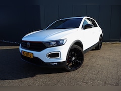 Volkswagen T-Roc - 2.0 TSI 4Motion Sport Panoramadak Virtual Cockpit Etc. Etc