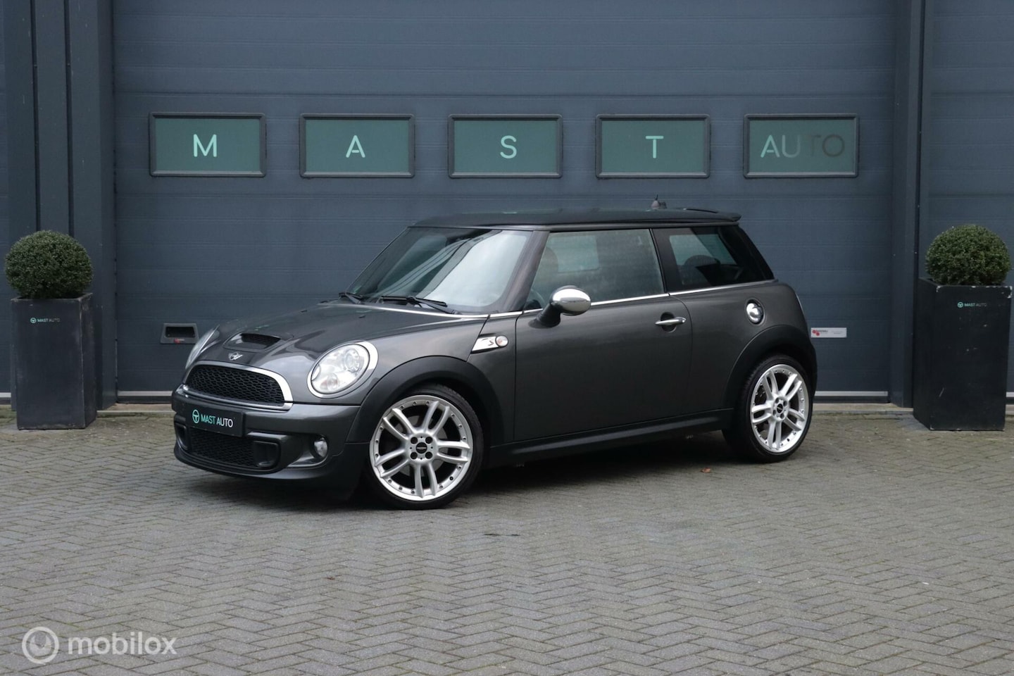 MINI Cooper S - Mini 1.6 S|Chili|Leder|Cruisecontrol|Bi-xenon - AutoWereld.nl