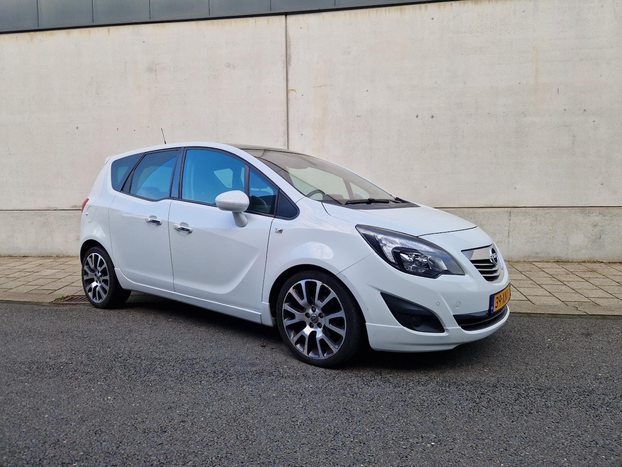 Opel Meriva - 1.4 Turbo Cosmo | panoramadak, navi, pdc - AutoWereld.nl