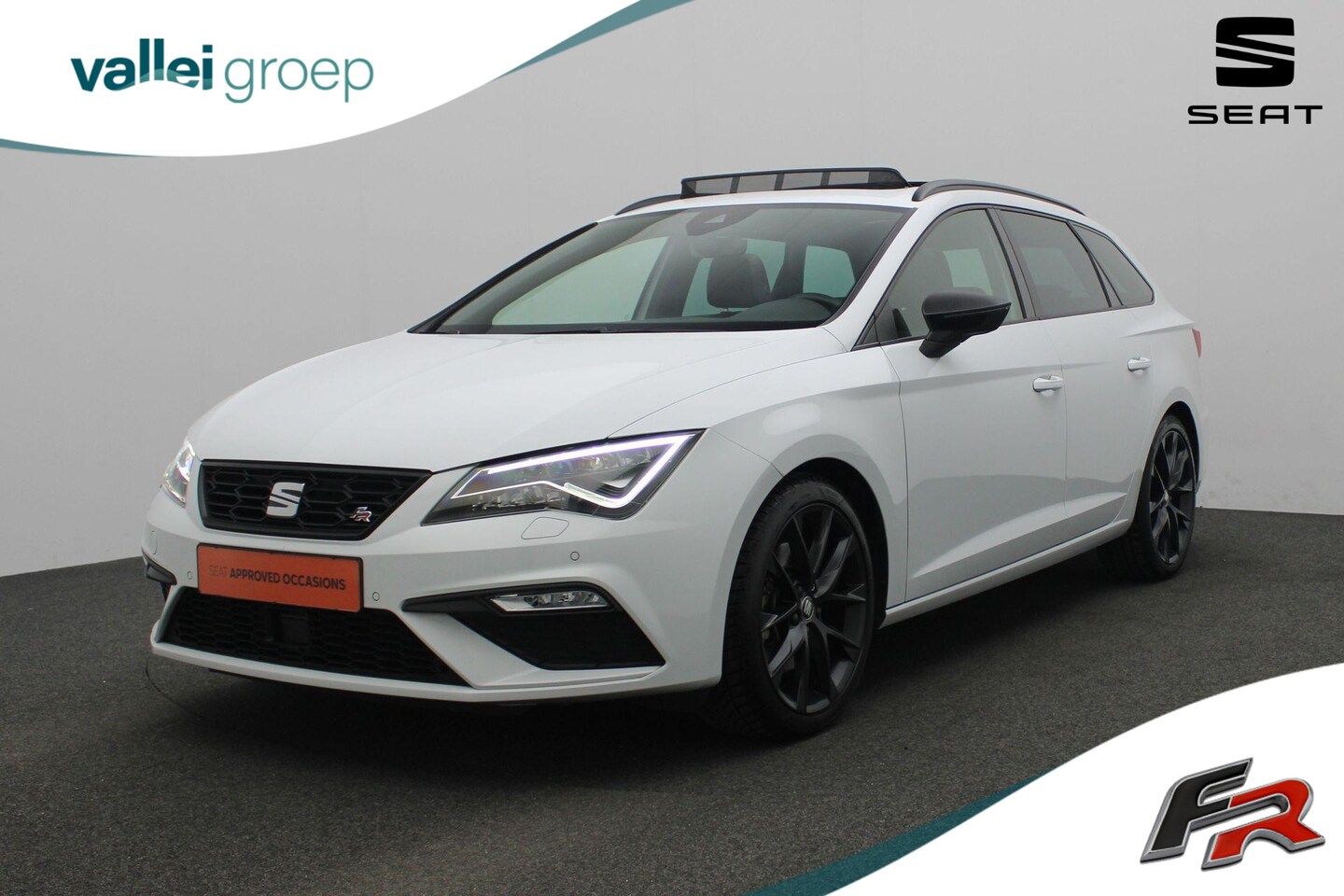 Seat Leon ST - 1.5 TSI 150 pk DSG FR Ultimate Edition Black | Panoramadak | Trekhaak | Adaptief onderstel - AutoWereld.nl