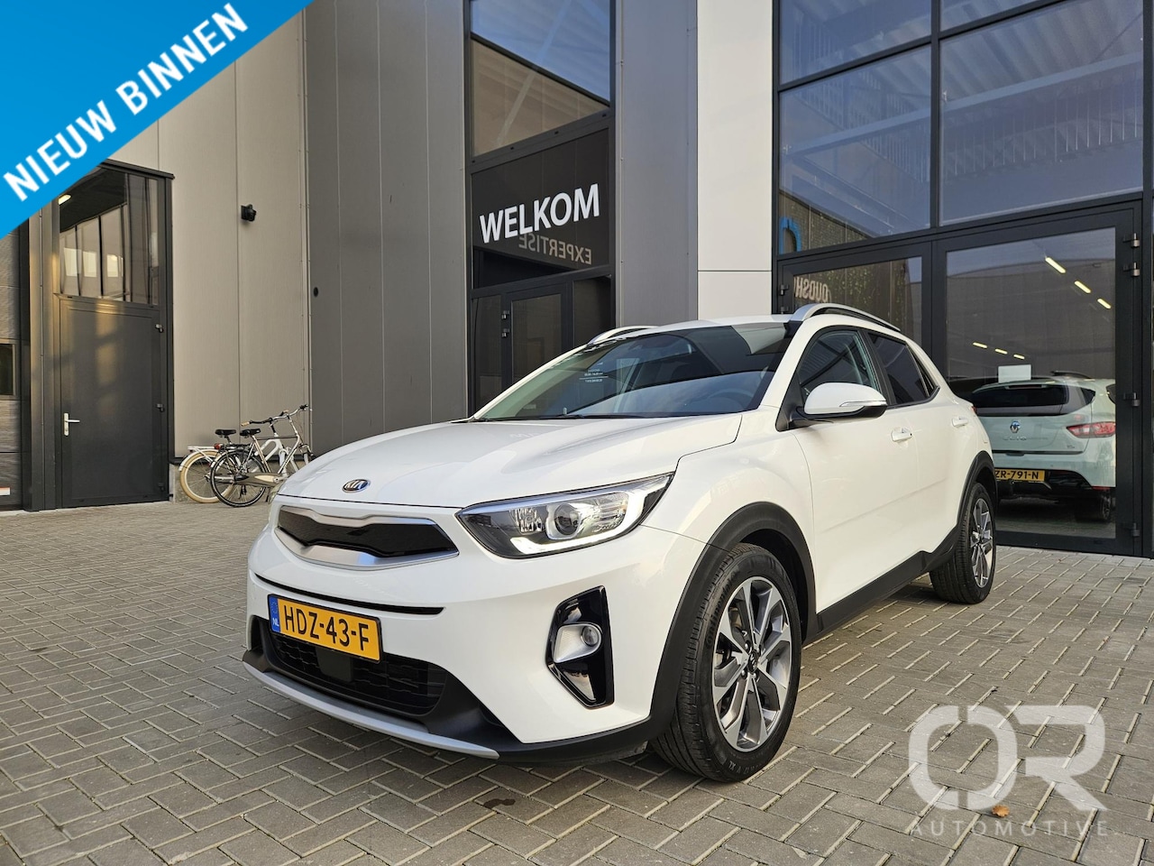 Kia Stonic - 1.0 T-GDi ExecutiveLine 120pk Automaat Leer Apple - AutoWereld.nl