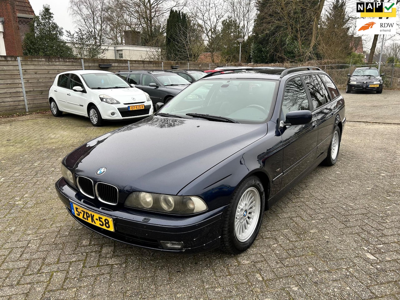 BMW 5-serie Touring - 528i Executive 528i Executive - AutoWereld.nl