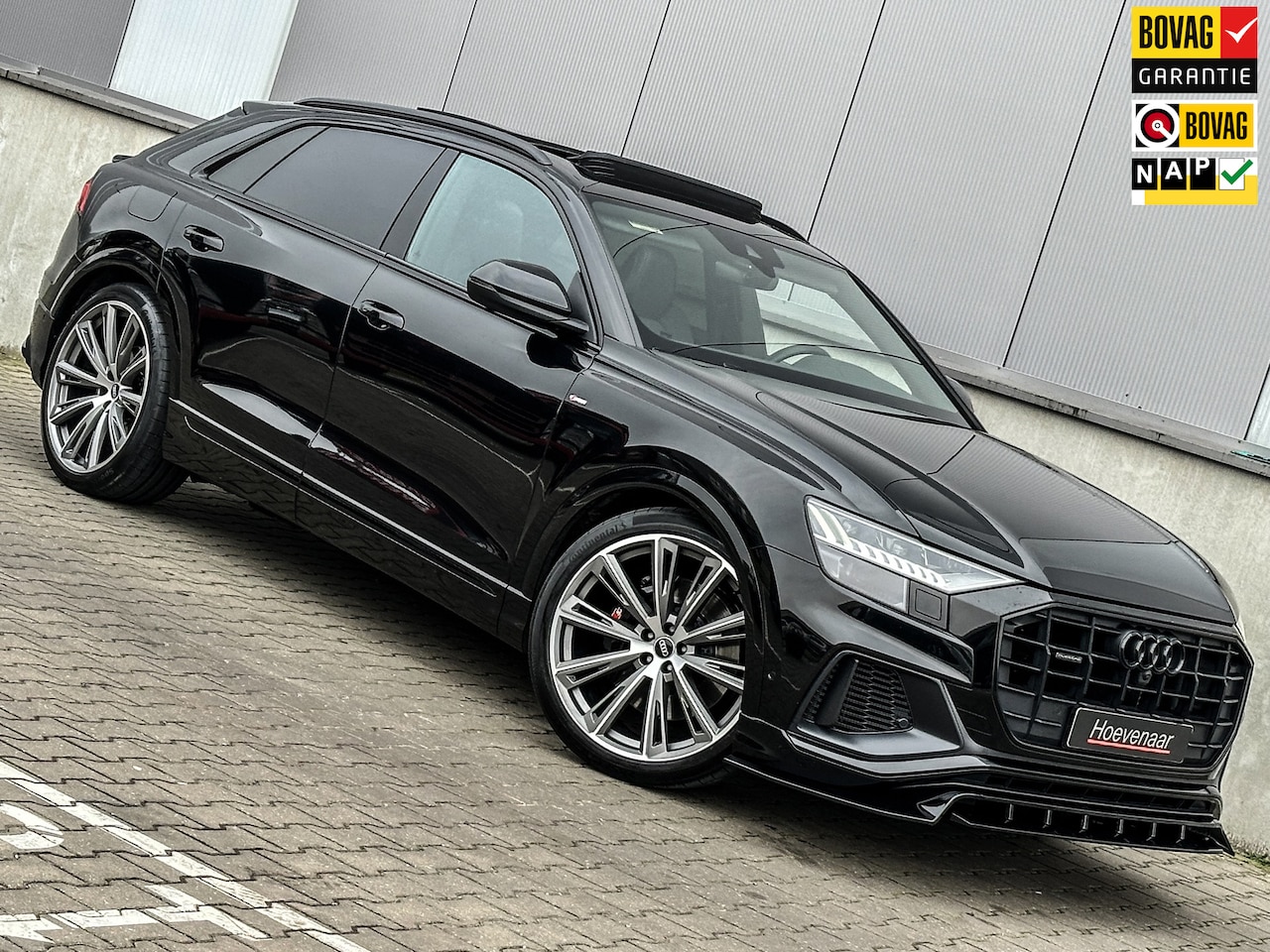 Audi Q8 - 55 TFSI e quattro 381Pk 23Inch SQ8 dif Rs-int Massage Black optic - AutoWereld.nl