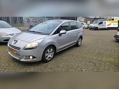 Peugeot 5008 - 1.6 VTi ST 5p