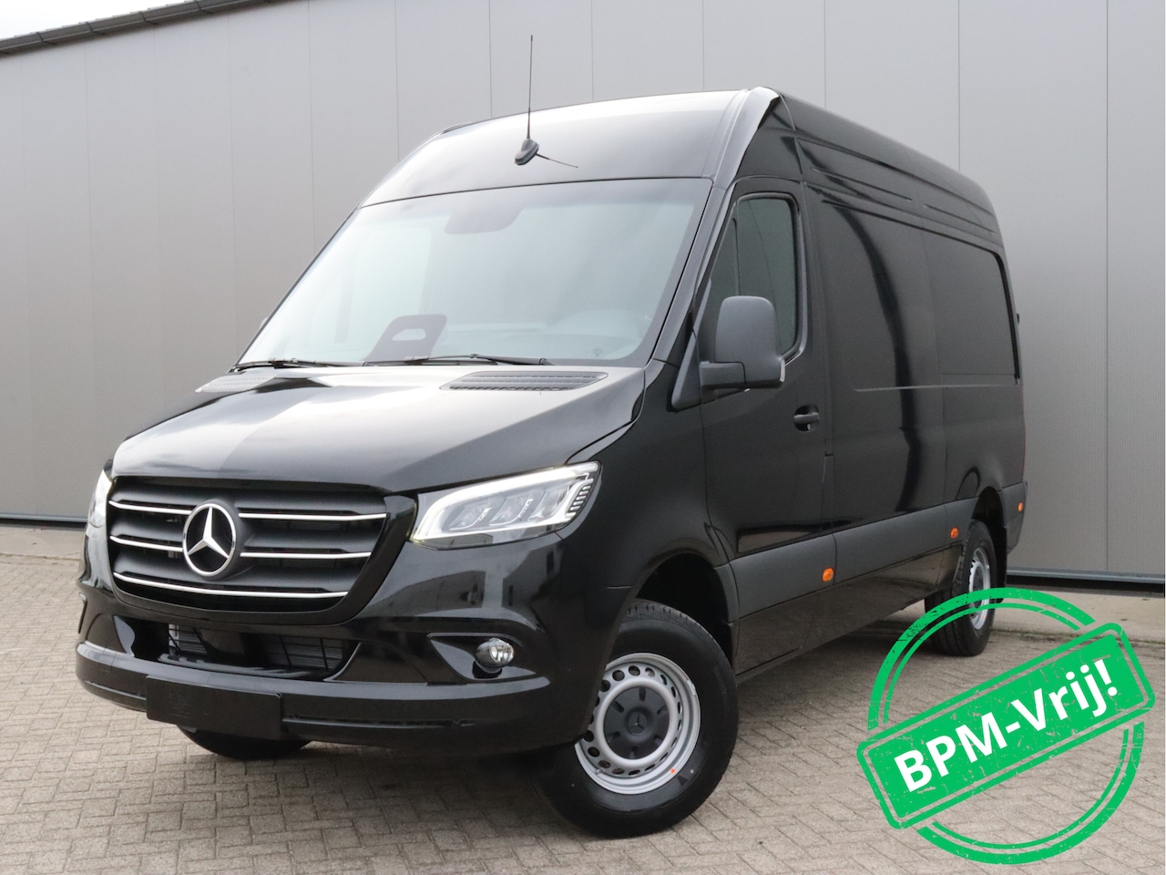 Mercedes-Benz Sprinter - 319CDI 190PK Automaat L2H2 RWD SELECT | BPM Vrij | Distronic | Geveerde stoel | - AutoWereld.nl