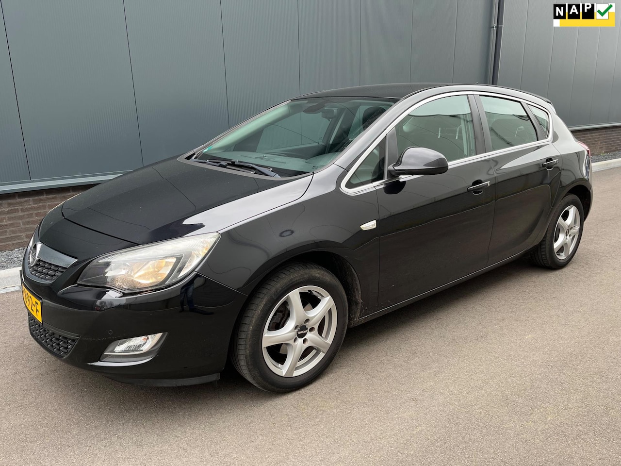 Opel Astra - 1.4 Turbo Sport Navigatie/Trekhaak/140Pk/Stoelverwarming - AutoWereld.nl