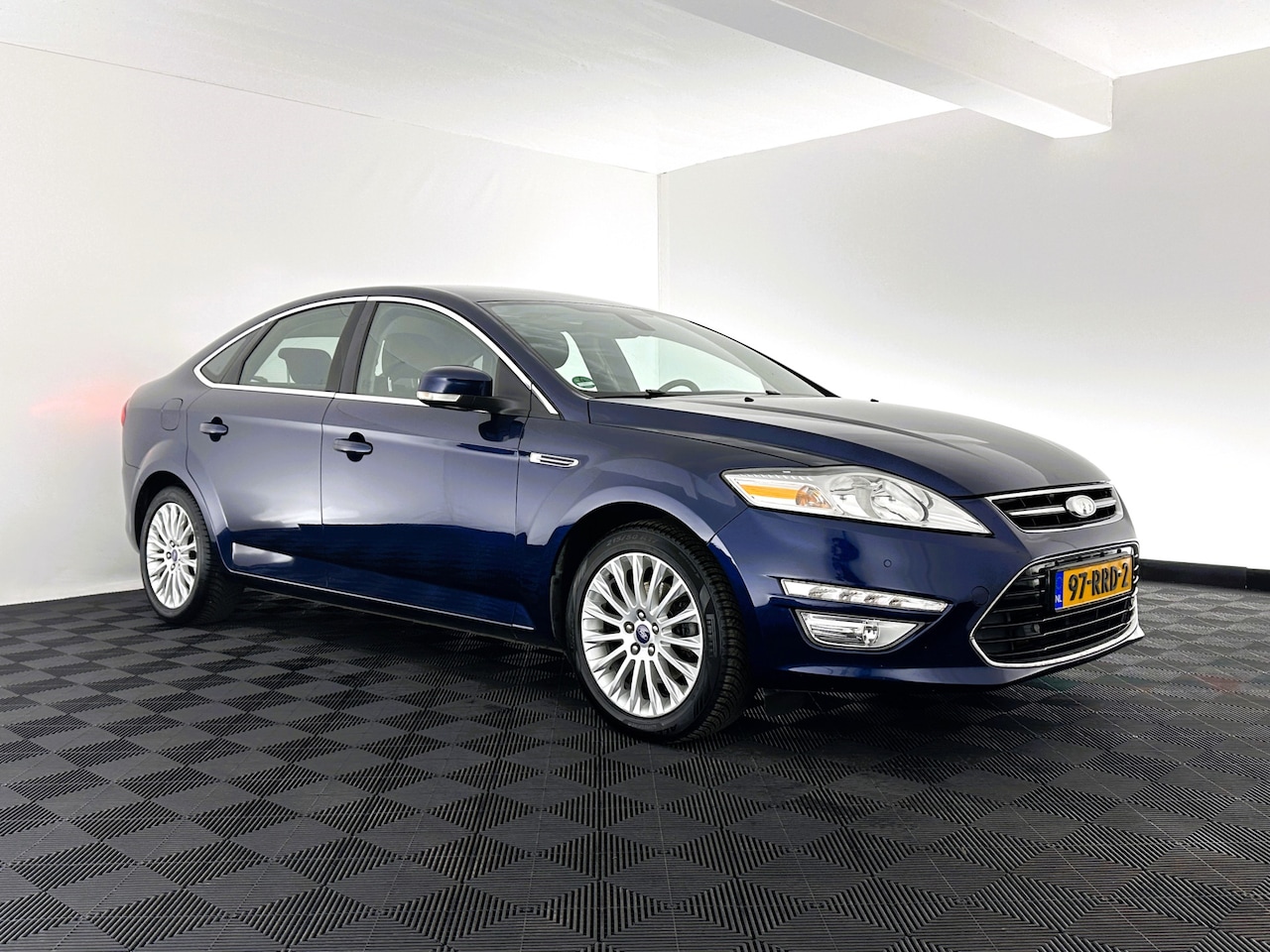 Ford Mondeo - 1.6 EcoBoost Titanium *NAVI-FULLMAP | COMFORT-SEATS | ECC | PDC | CRUISE | TOWBAR | 17''AL - AutoWereld.nl