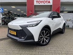 Toyota C-HR - 2.0 PHEV 220 First Edition | Navi | Sensoren v/a | Dodehoek |