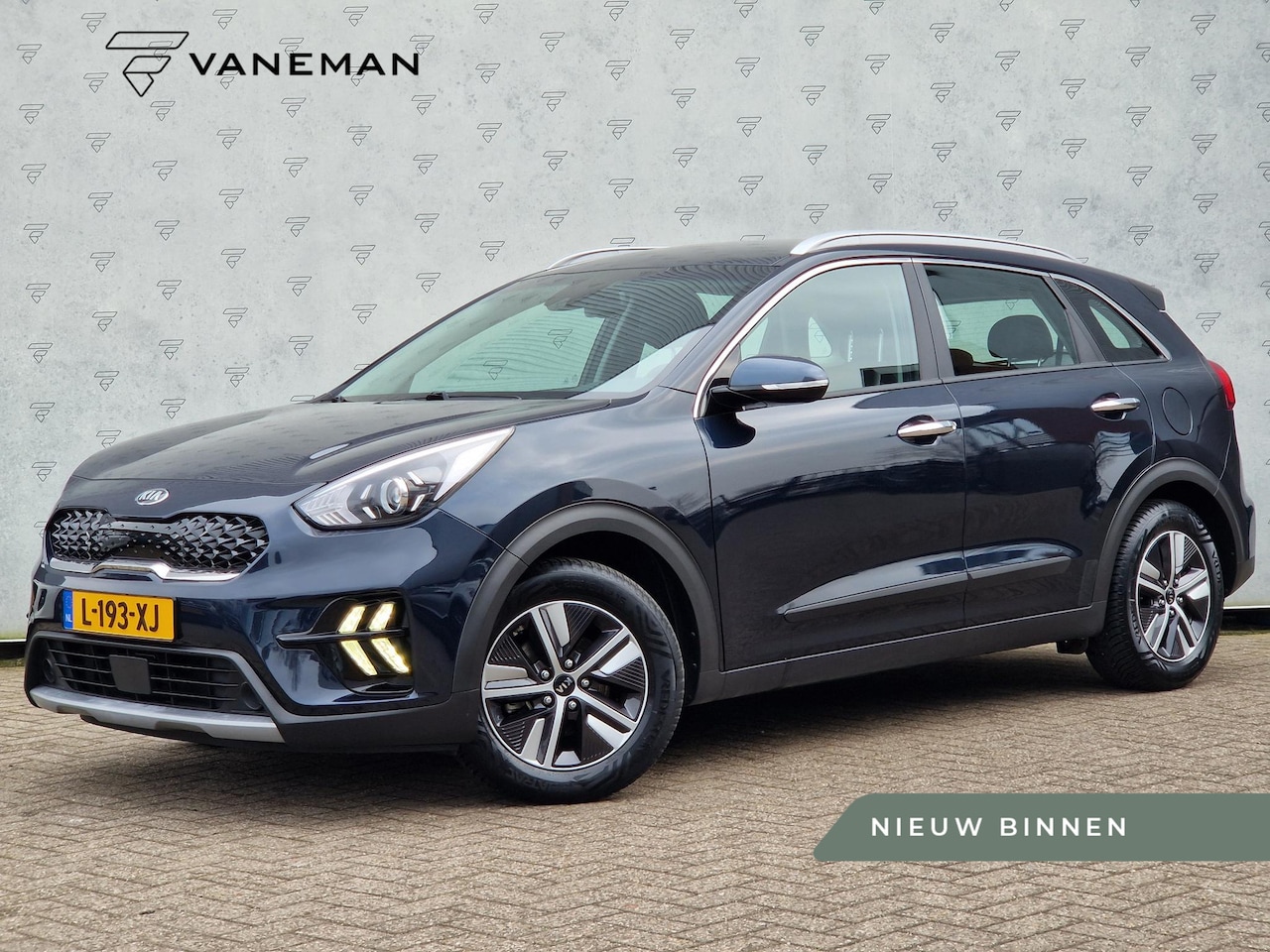 Kia Niro - 1.6 GDi Hybrid DynamicLine | Navi | Cruise | PDC | Licht- en Regensensor | - AutoWereld.nl