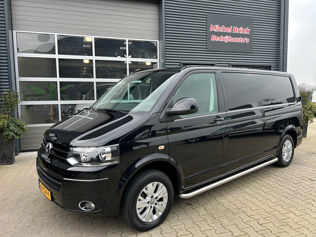 Volkswagen Transporter - 2.0 TDI L2H1 Trendline Airco - AutoWereld.nl