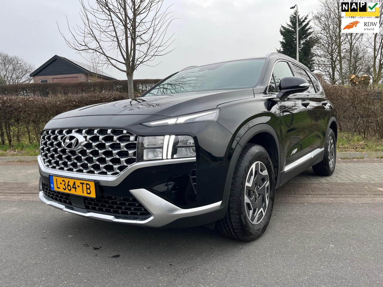 Hyundai Santa Fe - 1.6 T-GDI HEV Comfort Smart 1.6 T-GDI HEV Comfort Smart, 1 eigenaar, Leer, trekhaak - AutoWereld.nl