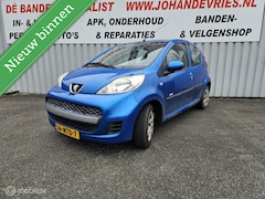 Peugeot 107 - 1.0-12V Millesim 200