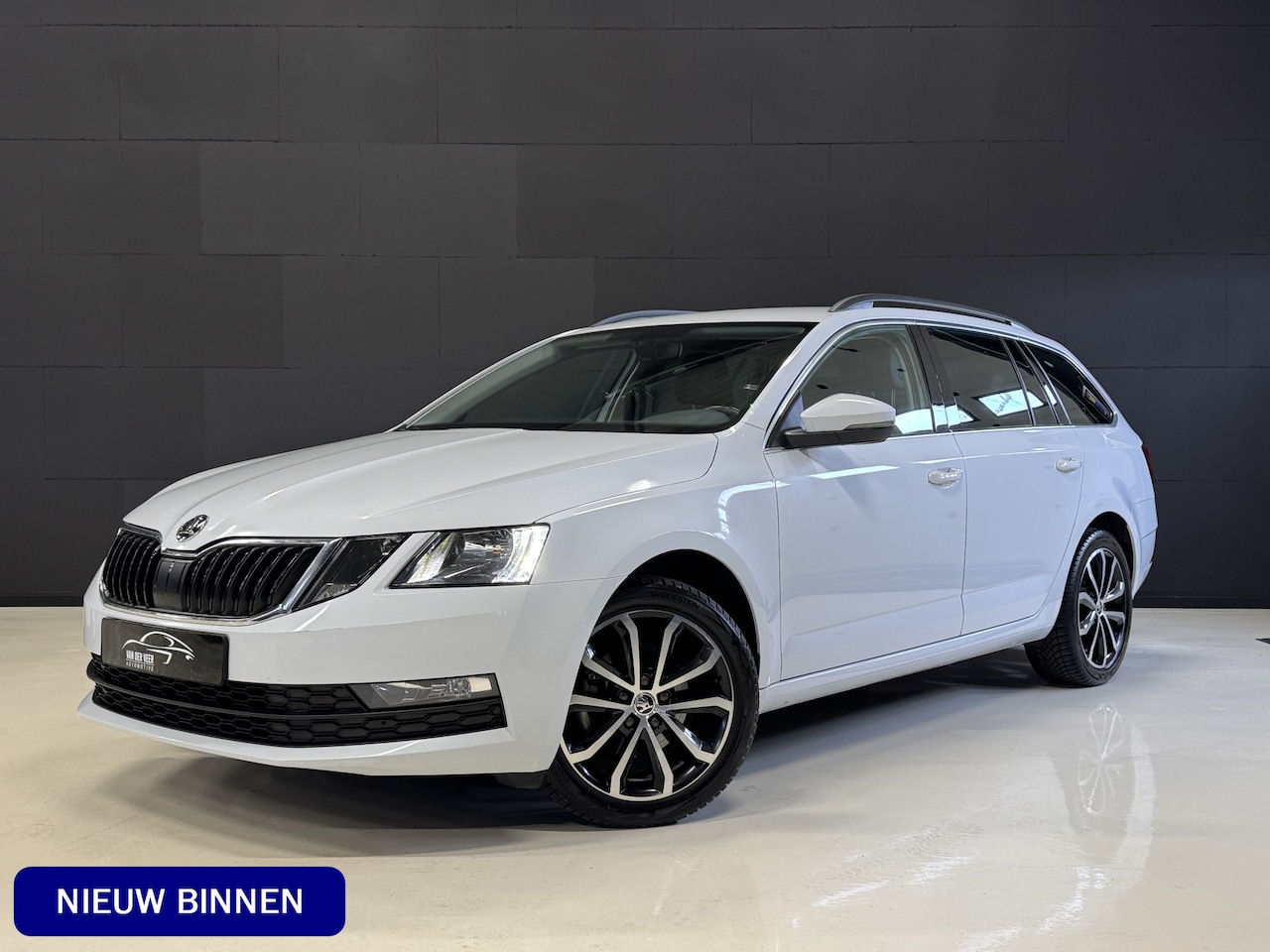 Skoda Octavia Combi - 1.5 TSI 150PK Greentech Business Edition Automaat | Navi | Carplay | Stoelverwarming | Cru - AutoWereld.nl