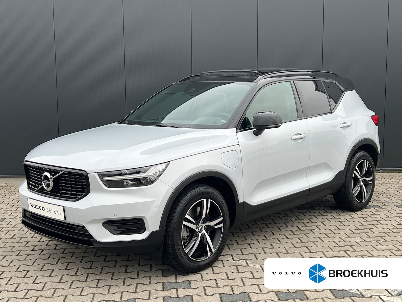 Volvo XC40 - 1.5 T5 Recharge R-Design | Trekhaak | Adaptieve Cruise | Memory Seats | Panoramadak | Verw - AutoWereld.nl