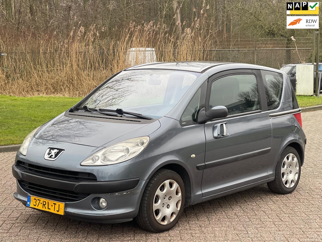 Peugeot 1007 - 1.4 Gentry/APK TOT 24-06-2025 - AutoWereld.nl