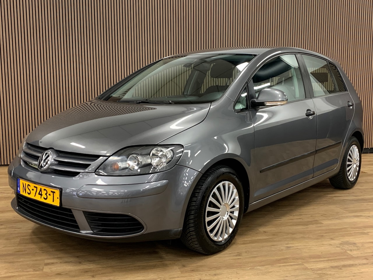 Volkswagen Golf Plus - 1.6 FSI Turijn|Automaat|110000KM|Climate Control| - AutoWereld.nl