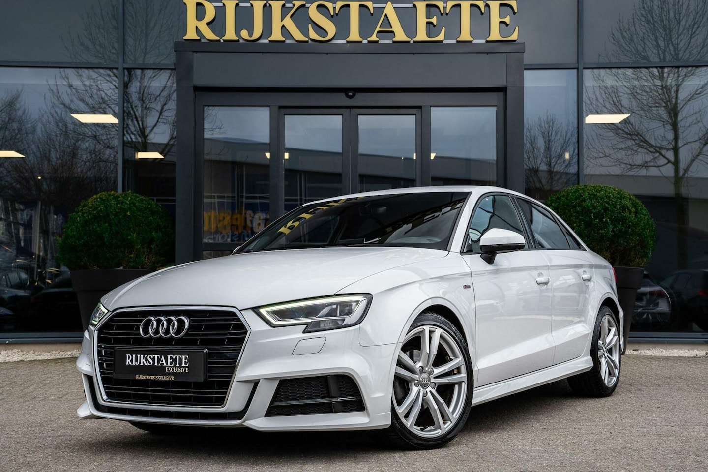 Audi A3 Limousine - 1.0 TFSI S-LINE|NAV|LED|LEDER|18'|PDC - AutoWereld.nl