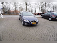 Volvo V70 - 1.6 T4 Limited Edition TREKHAAK AUTOMAAT STOELVERWARMING LEER