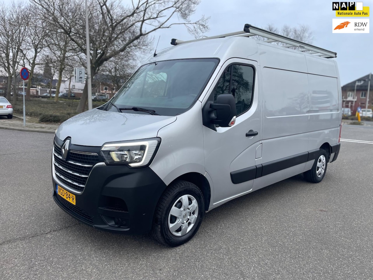 Renault Master - T33 2.3 dCi 150 L2H2 Energy Marge / automaat / 1e.eigenaar / leder / navi / cruise.contr / - AutoWereld.nl