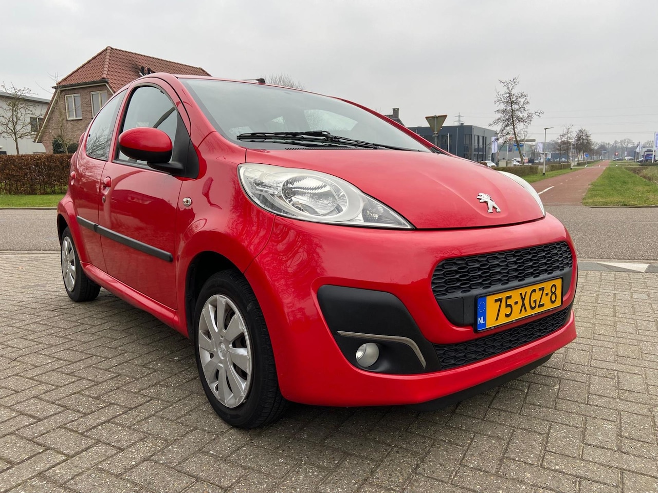 Peugeot 107 - 1.0 Active 1.0 Active, BJ' 2012, Facelift ! - AutoWereld.nl