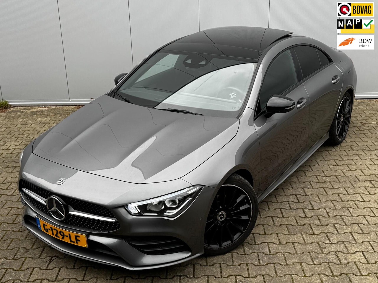 Mercedes-Benz CLA-Klasse - 180 AMG PANORAMADAK RIJKLAAR NAP NEDERLANDSE AUTO TWEEDEEIGENAAR DAB+ - AutoWereld.nl