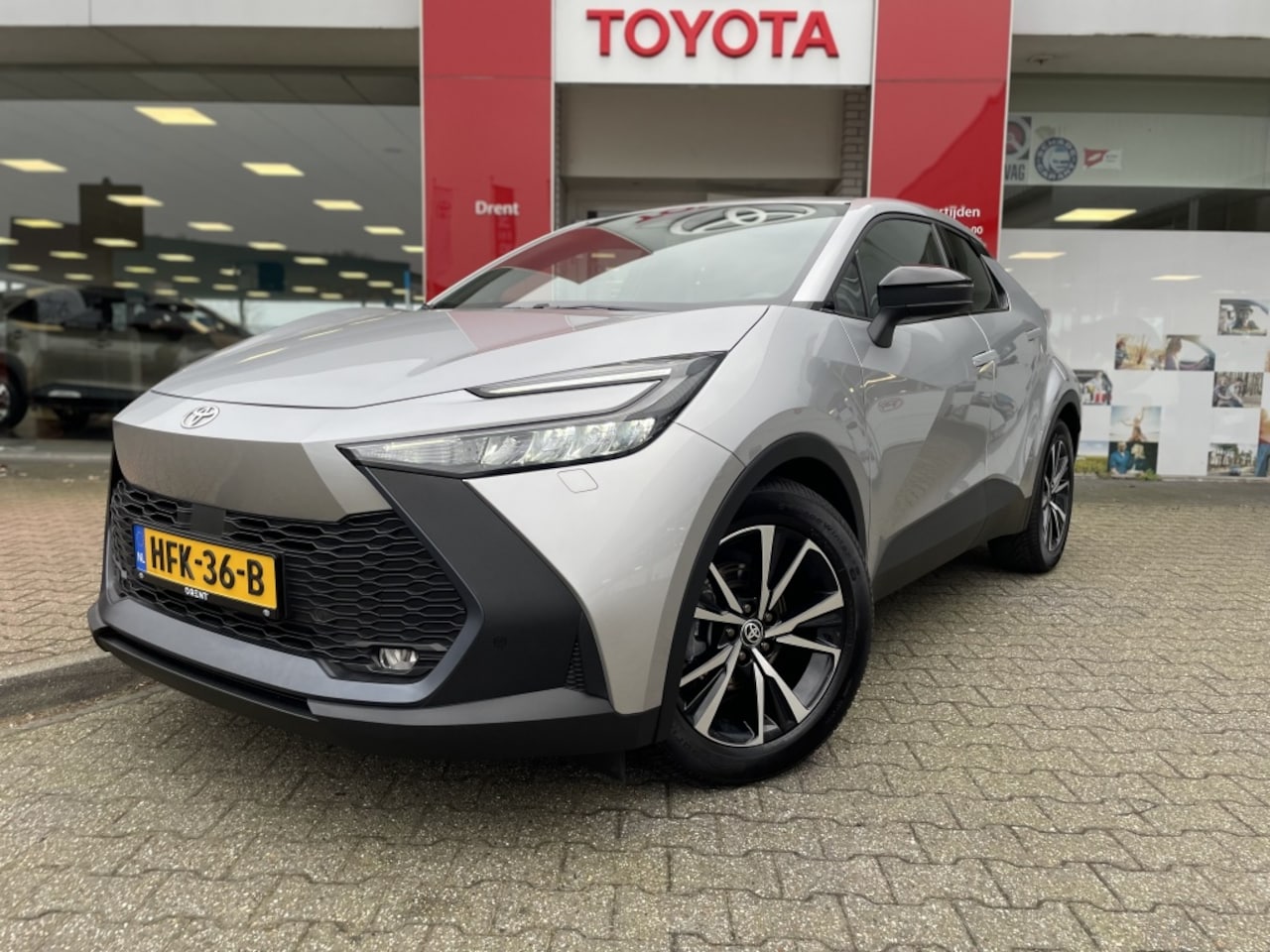 Toyota C-HR - 1.8 Hybrid 140 Dynamic | Stuur + Stoelverwarming | Blindspot | A - AutoWereld.nl