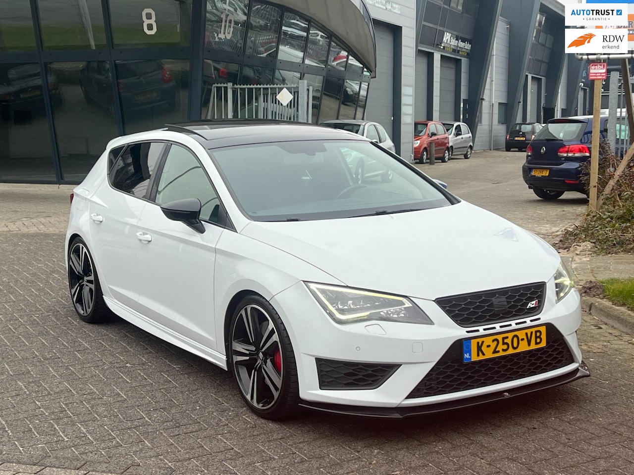 Seat Leon - 2.0 TSI Cupra STAGE 2+ 391PK LED PANO MILLTEK - AutoWereld.nl