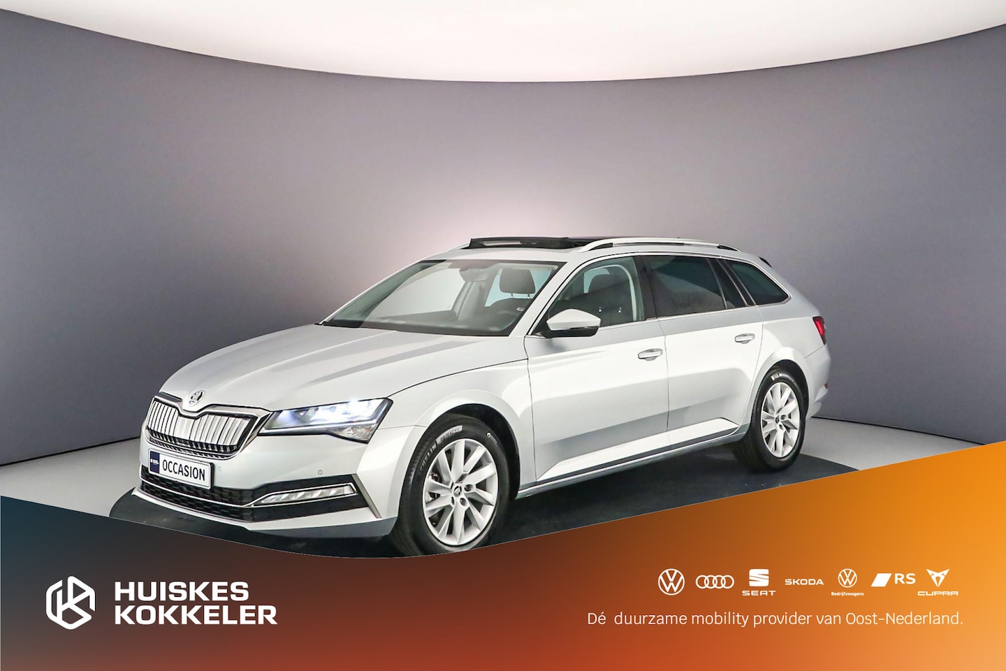 Skoda Superb Combi - Business Edition 1.4 TSI PHEV 218pk DSG Automaat Panoramadak, Achteruitrijcamera, Elektris - AutoWereld.nl