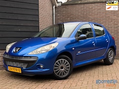 Peugeot 206 - 1.4 Millesim 200 Airco/Trekhaak/5-deurs/Cruise/Navigatie