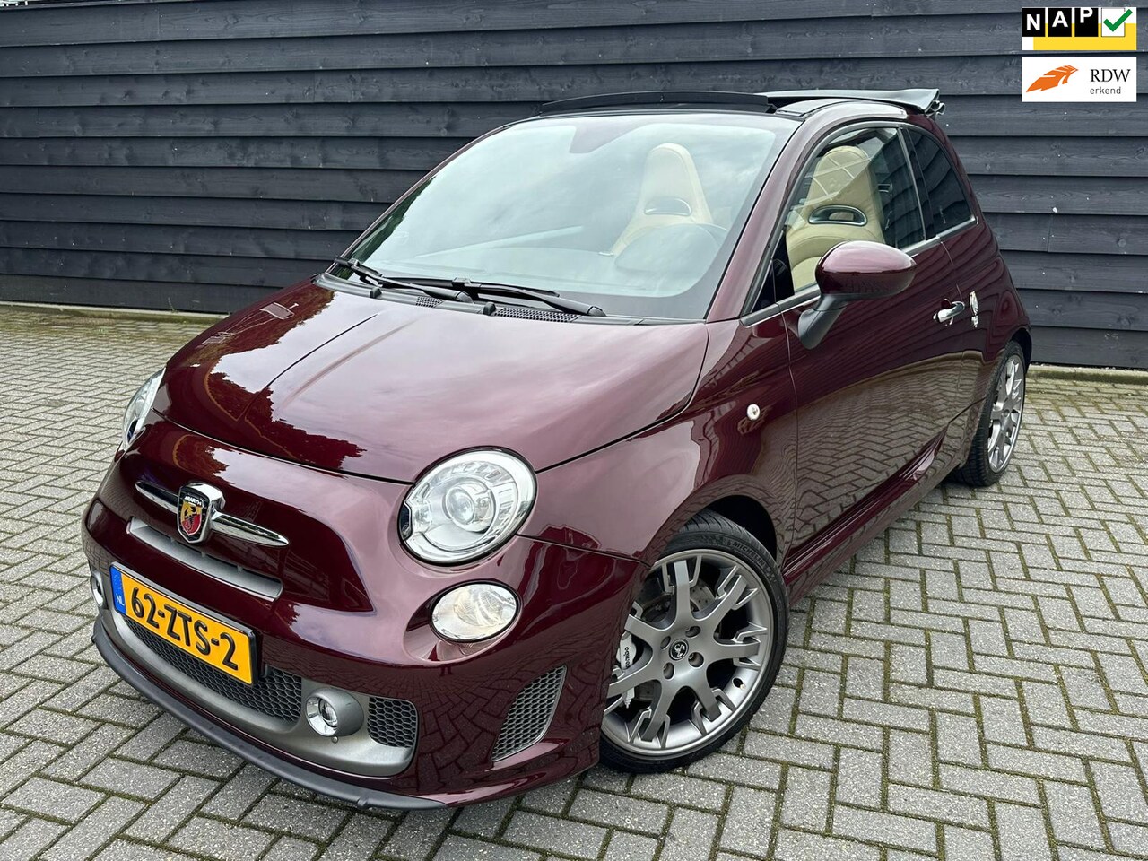 Fiat 500 Abarth - C 695 MASERATI NR 125/499,,UNIEK/185 PK/CABRIOLET/AUTOMAAT/JBL/SCHAALSTOELEN/CARBON/ZEER Z - AutoWereld.nl