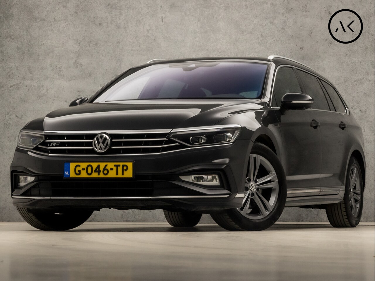 Volkswagen Passat Variant - 1.5 TSI R-Line Sport 150Pk Automaat (PANORAMADAK, APPLE CARPLAY, DIGITAL COCKPIT, LUXE LED - AutoWereld.nl