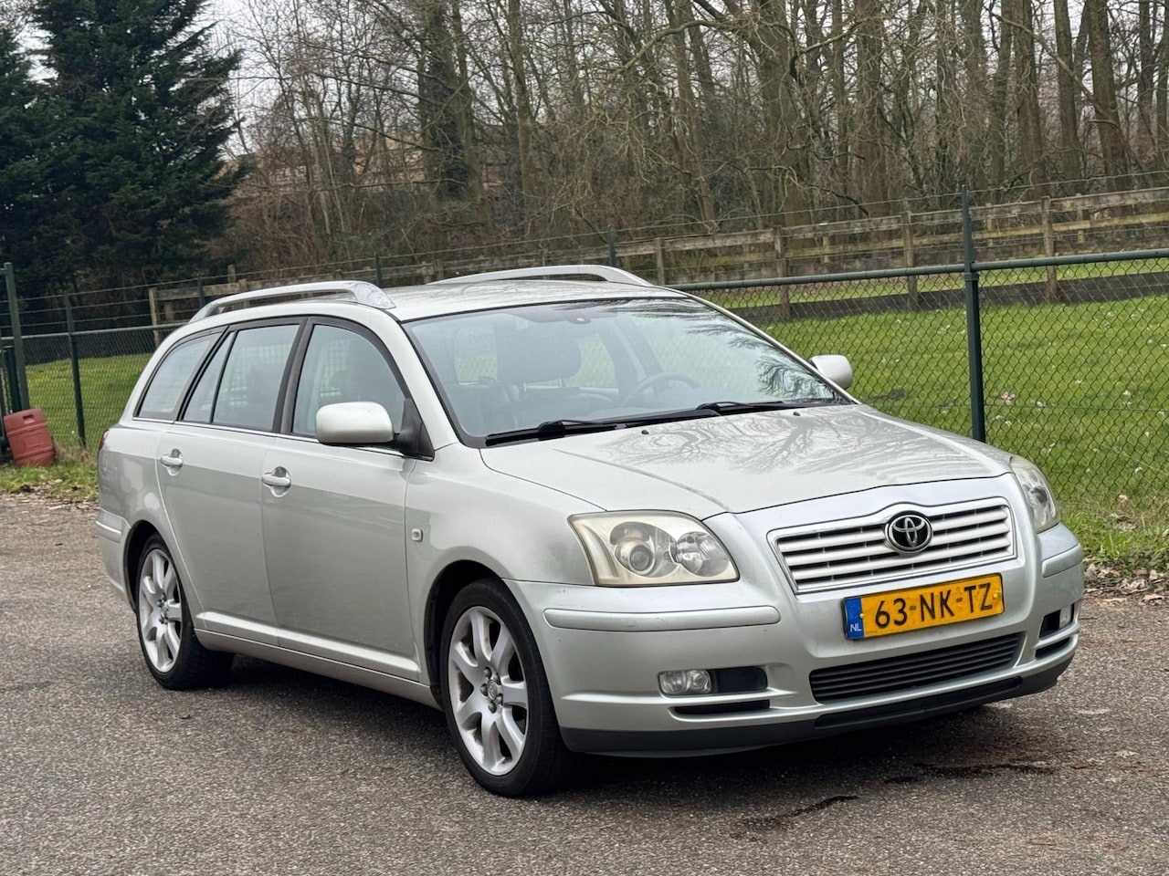 Toyota Avensis Wagon - 2.0 VVTi Executive /Airco/Cruise/Station/ - AutoWereld.nl