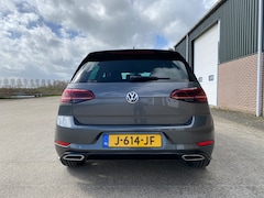 Volkswagen Golf - 1.0 TSI Highline R-Line * Navi * Carplay * Xenon