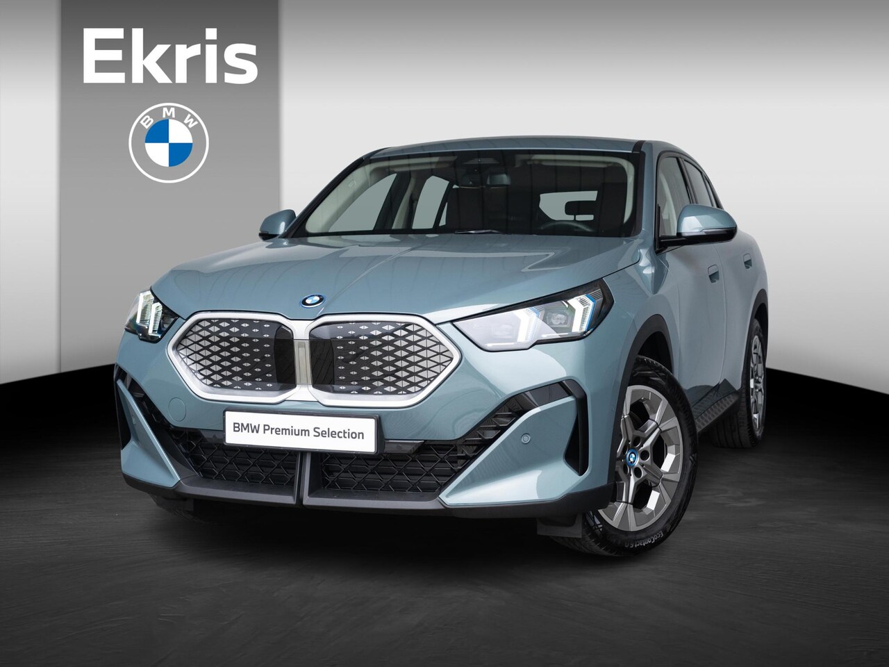 BMW iX2 - xDrive30 | Premium Pack | Driving Assistant Plus | 18 inch | Sportstoelen | Geluidswerende - AutoWereld.nl