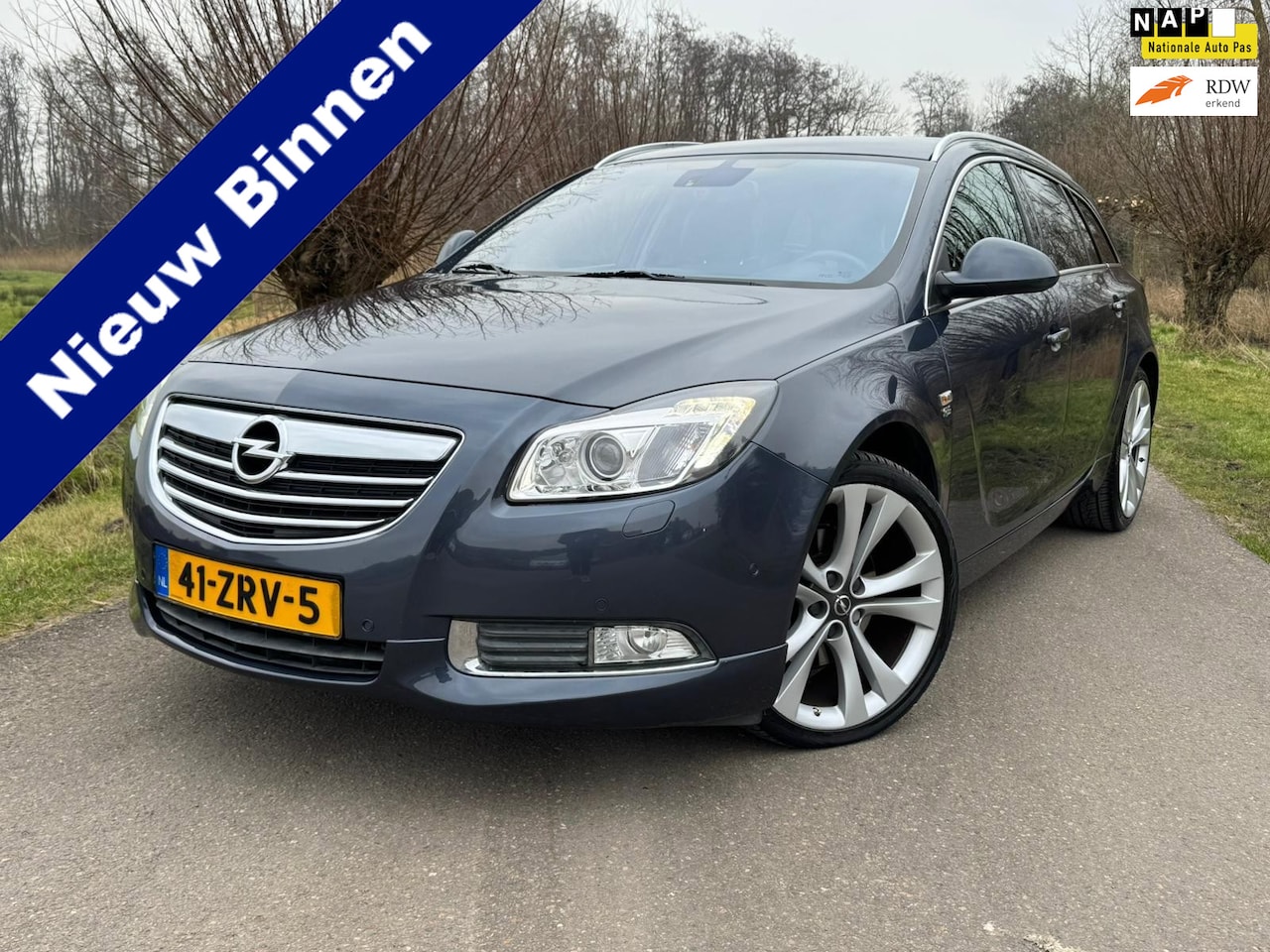 Opel Insignia Sports Tourer - 1.6 T Cosmo OPC / Airco / Navi / CC / Half Leder / Elektr. en Verw voorstoel / Trekhaak / - AutoWereld.nl