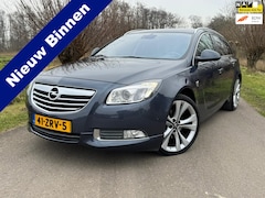 Opel Insignia Sports Tourer - 1.6 T Cosmo OPC / Airco / Navi / CC / Half Leder / Elektr. en Verw voorstoel / Trekhaak /