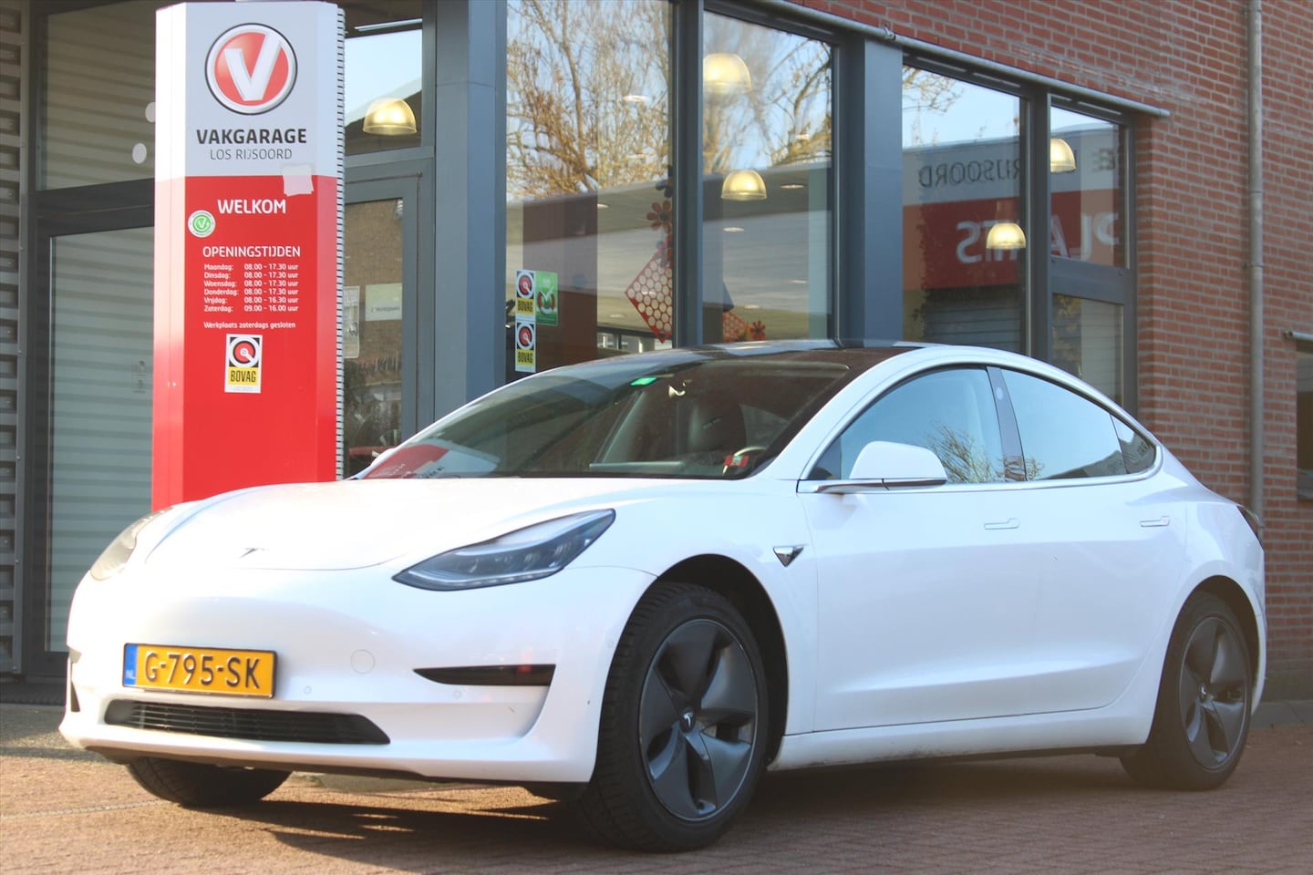 Tesla Model 3 - Standard Plus RWD | 40X Tesla Direct Leverbaar | Orig. NL | Auto- Pilot | - AutoWereld.nl