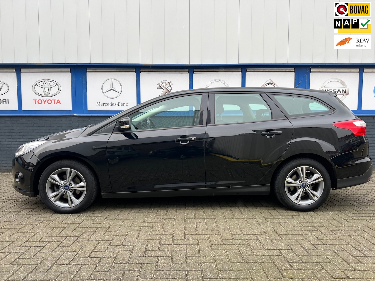 Ford Focus Wagon - 1.0 EcoBoost Edition 2014 144000km 5995eu - AutoWereld.nl