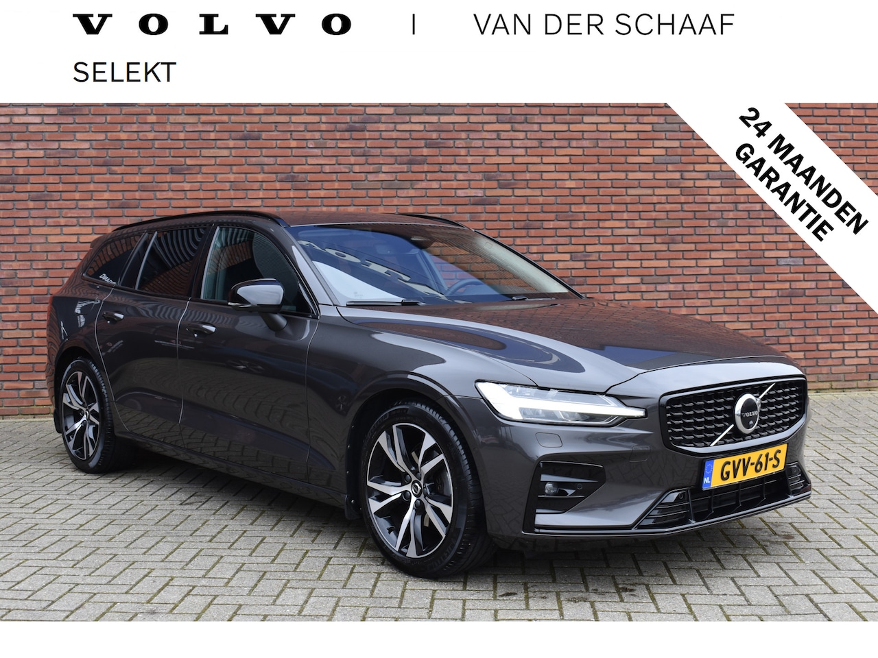 Volvo V60 - B3 177PK Plus Dark | 360 graden camera | Trekhaak wegklapbaar | Climate pack - AutoWereld.nl