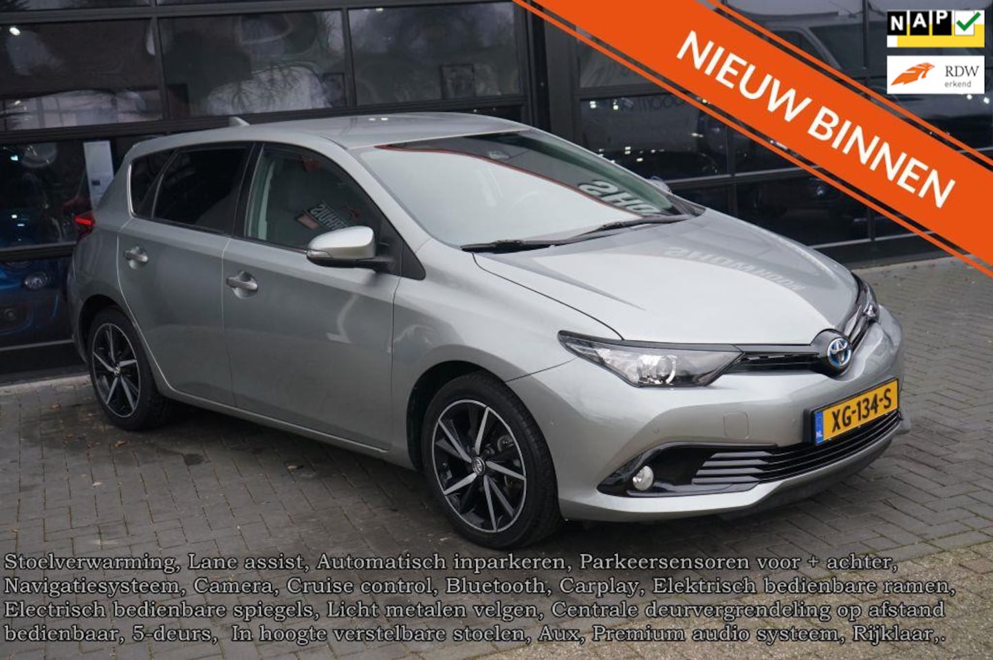 Toyota Auris - 1.8 Hybrid Dynamic Ultimate 1.8 Hybrid Dynamic Ultimate, Camera, Navi, CC, Lane assist - AutoWereld.nl