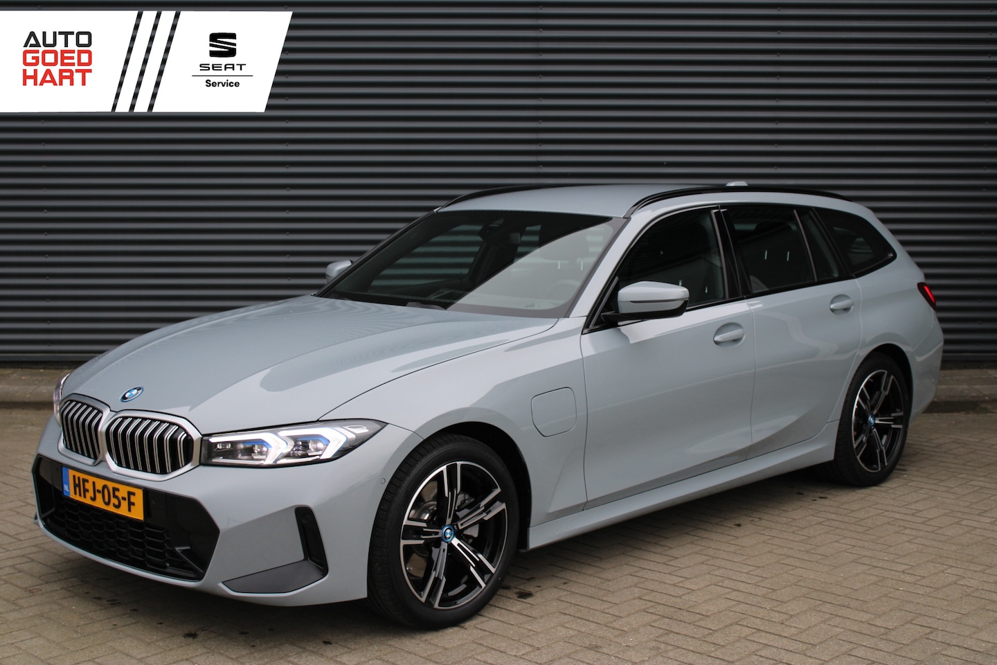 BMW 3-serie Touring - 330e 293PK M-Sport Led Leer/Alcantara Camera Stoelverwarming - AutoWereld.nl