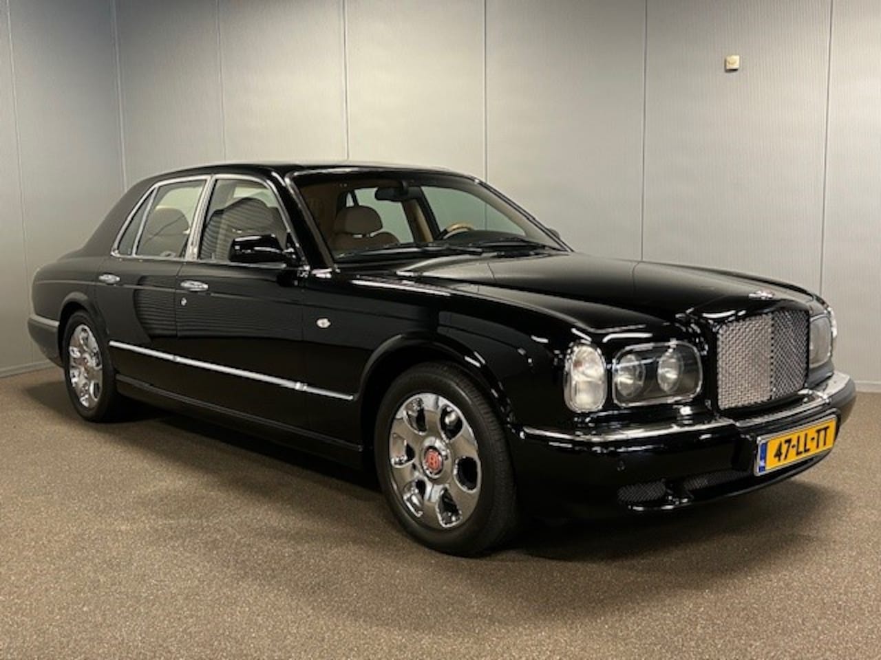 Bentley Arnage - 6.8 V8 Red Label-NIEUWSTAAT-VOLLEDIGE ONDERHOUDS HISTORIE - AutoWereld.nl