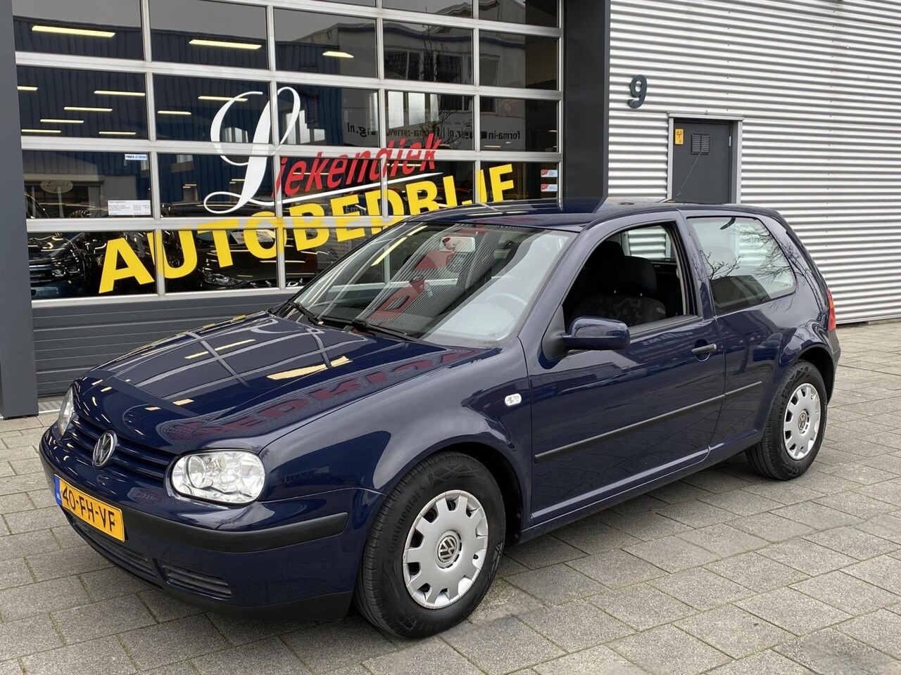 Volkswagen Golf - 1.6 SR - 108.000 KM I Stuurbekrachtiging I APK gekeurd - AutoWereld.nl