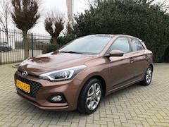 Hyundai i20 - 1.2, AIRCO, Apple CarPlay, Cruise Control, Navigatie, Achteruitrijcamera, DAB, Parkeersens