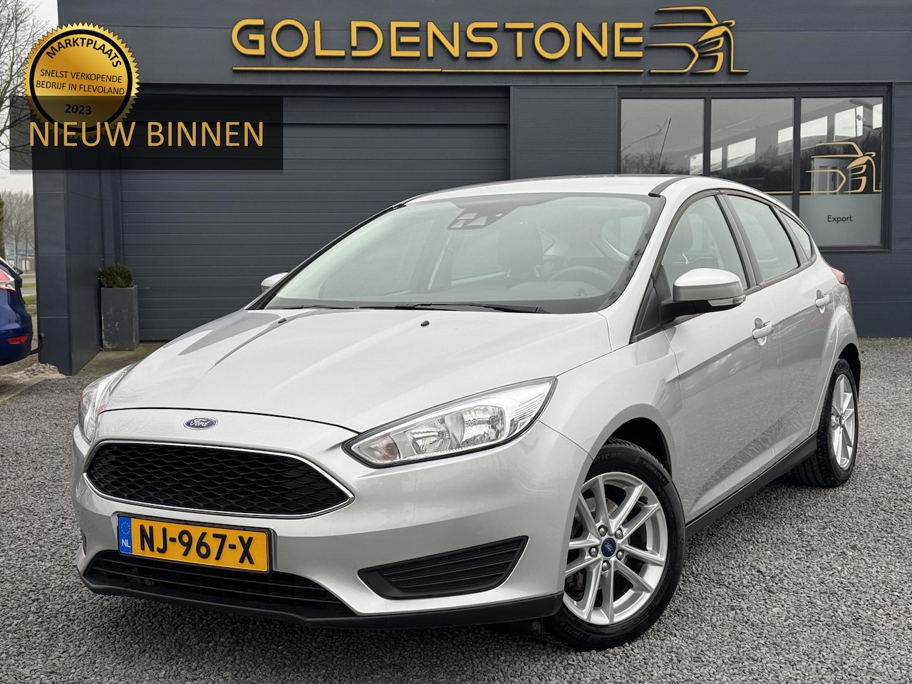 Ford Focus - 1.0 Titanium Clima,Cuise,PDC,Trekhaak,Weinig KM,APK tot 05-2025 - AutoWereld.nl