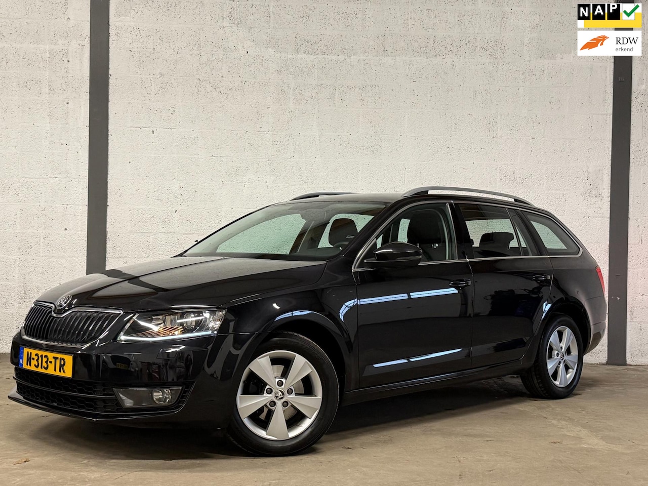 Skoda Octavia Combi - 1.0 TSI DSG Aut|Navi|Xenon|Cruise|Clima|Dealer Onderhouden !! - AutoWereld.nl