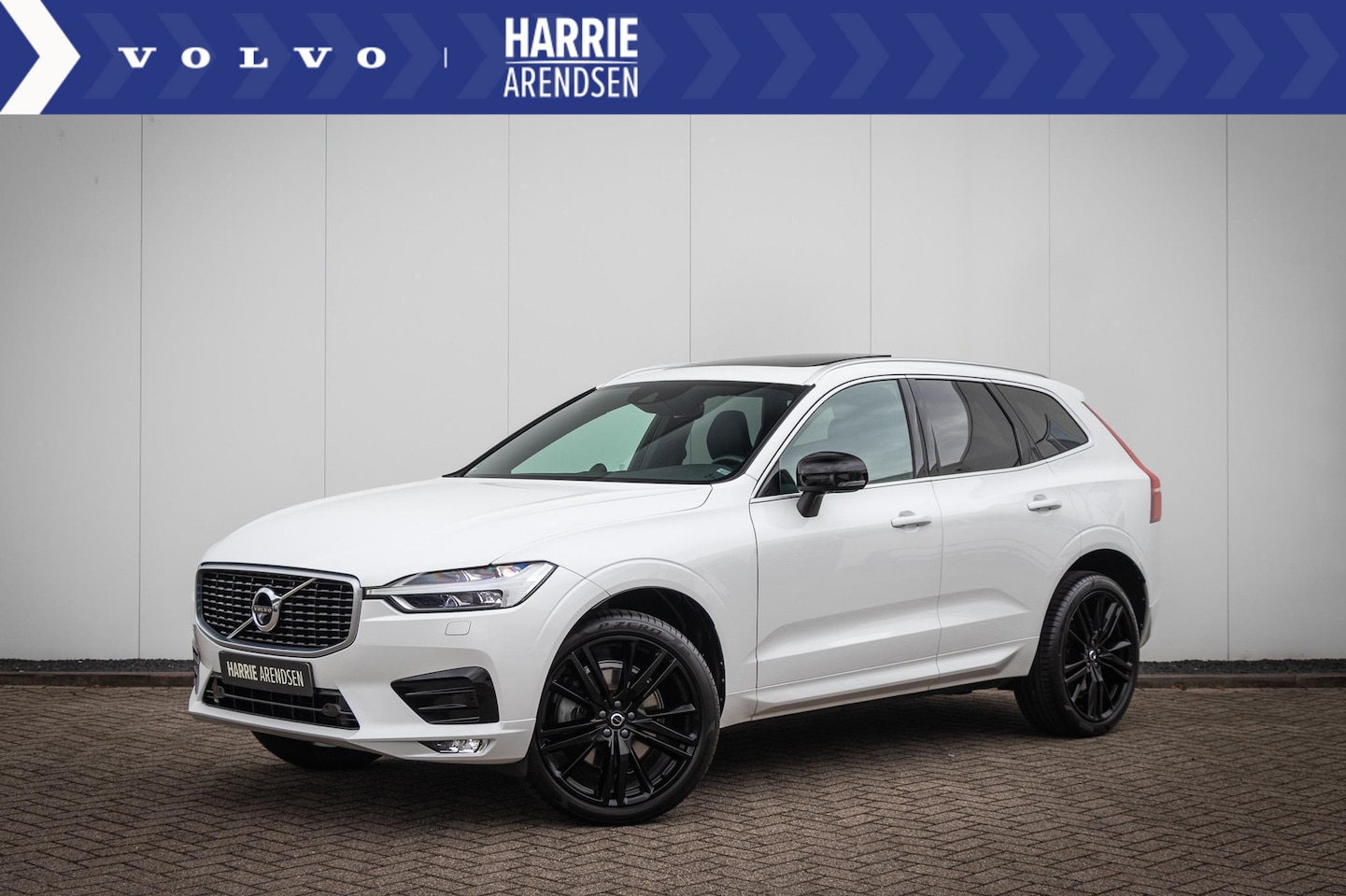 Volvo XC60 - 2.0 D5 AWD R-Design Panoramadak | Luchtvering | Bowers & Wilkins | Massage | 360 Camera | - AutoWereld.nl